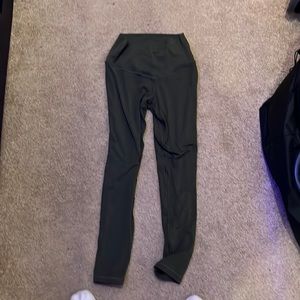 Worn but still in good condition. Looks unused. Very comfortable